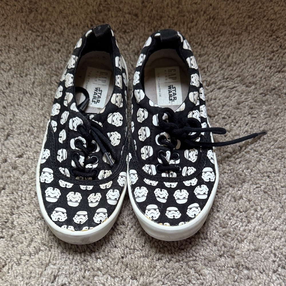 Gap Kids Star Wars Kids Sneakers - Black and White Stormtrooper - Sz 1
